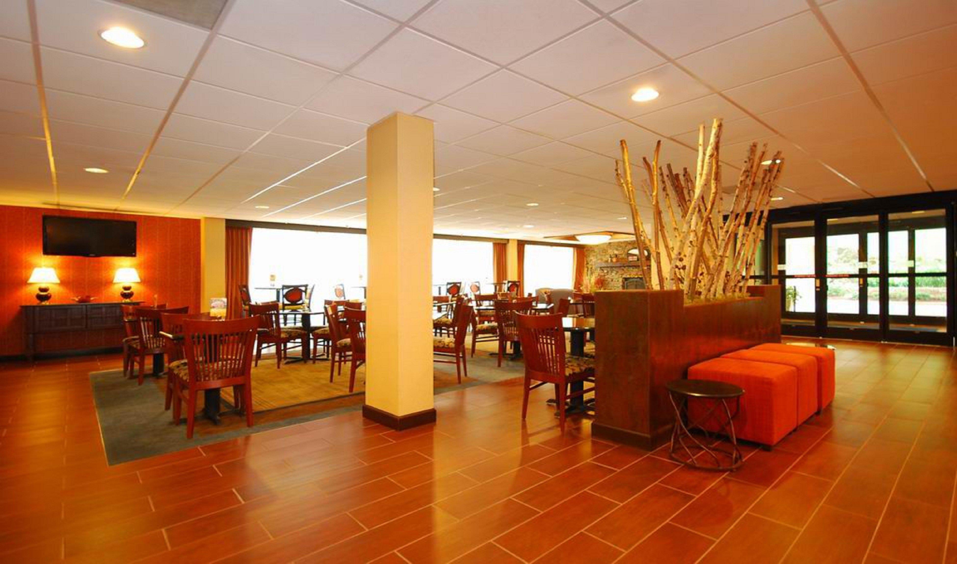 Holiday Inn Express Forsyth By Ihg מראה חיצוני תמונה
