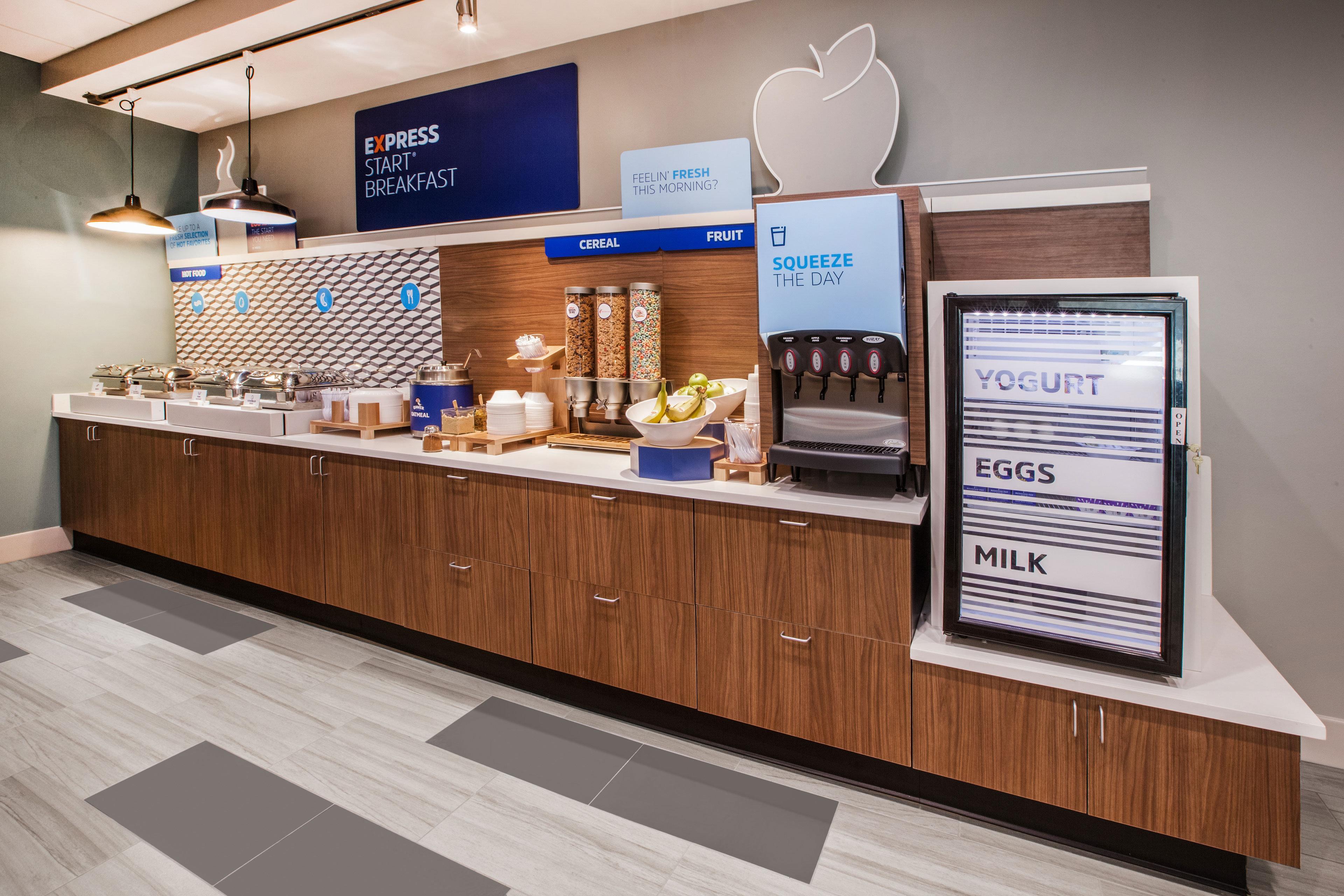 Holiday Inn Express Forsyth By Ihg מראה חיצוני תמונה