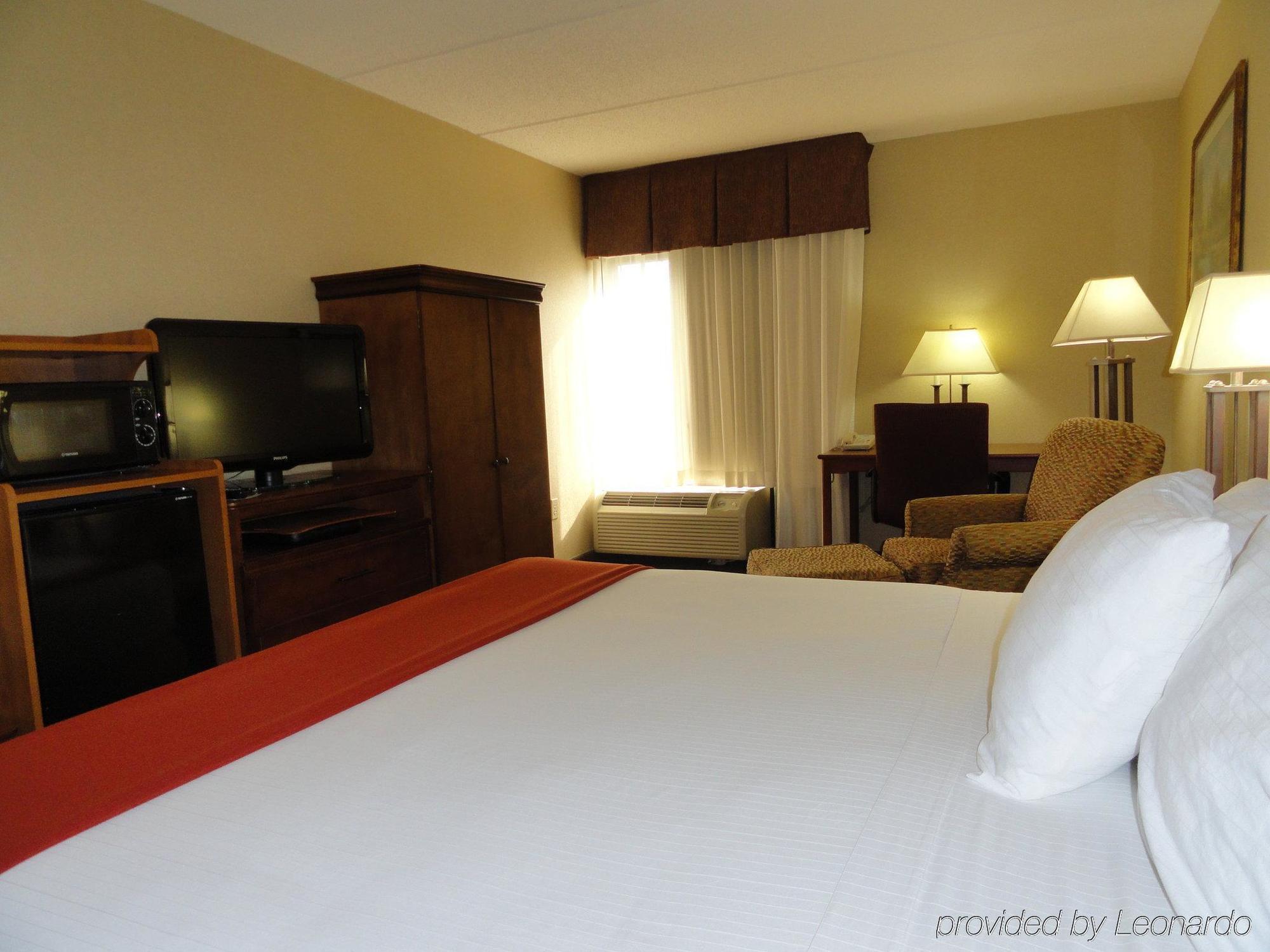 Holiday Inn Express Forsyth By Ihg מראה חיצוני תמונה