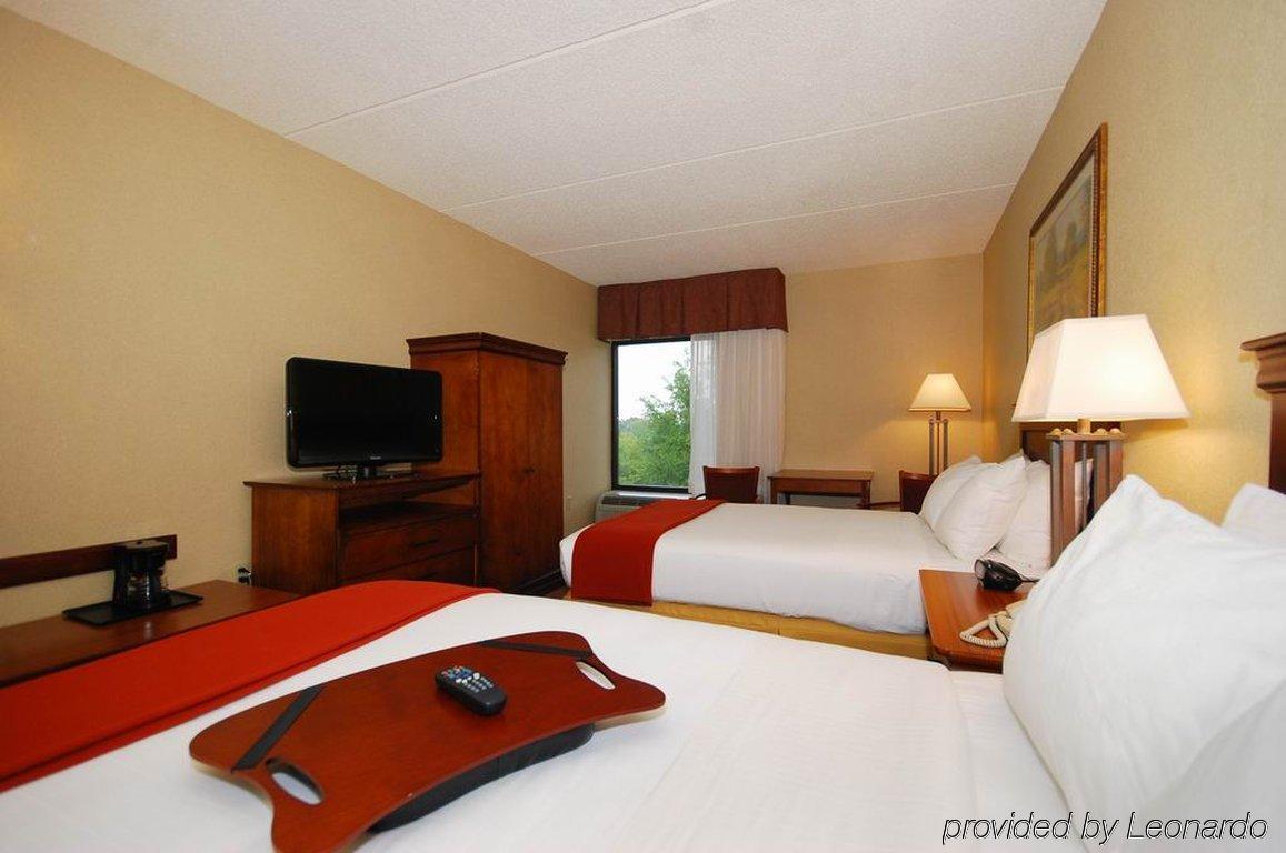Holiday Inn Express Forsyth By Ihg חדר תמונה